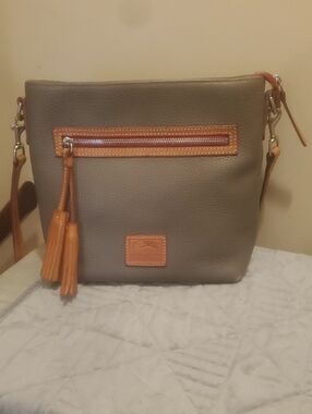 Dooney And Burke All Leather Crossbody.gray& tan .